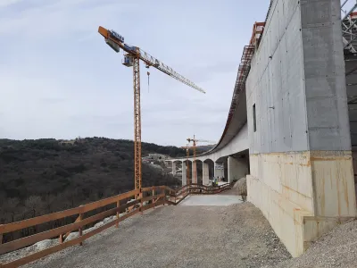 <br><br>- 28.02.2024 - Železni&scaron;ki viadukt Vinjan - dogodek družbe 2TDK ob dokončanju glavnih gradbenih del na viaduktu Vinjan - Drugi tir železni&scaron;ke proge Divača - Koper,<br><br><br>//FOTO: Luka Cjuha<br>