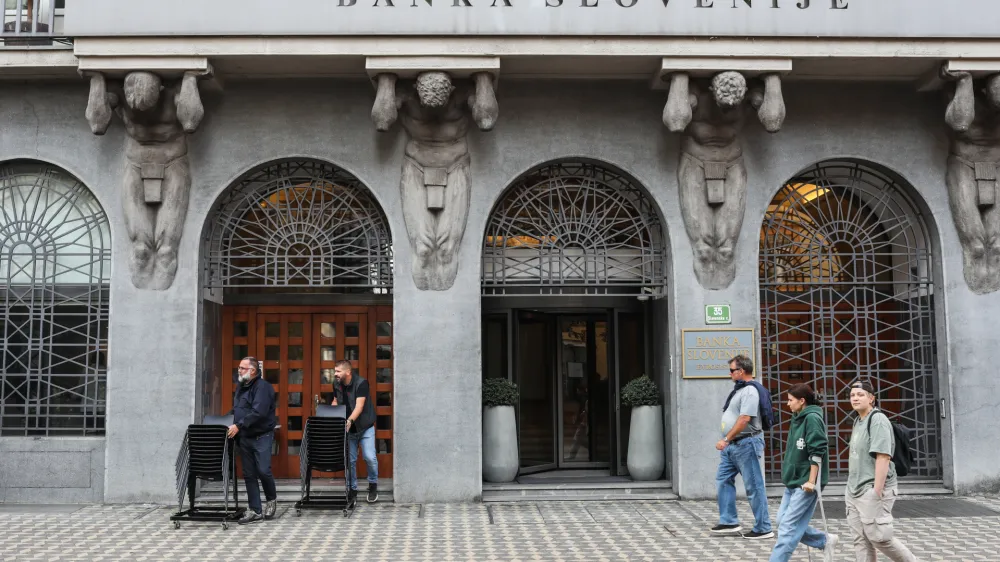 - 03.10.2023 - Banka Slovenije, simbolična fotografija, bančni&scaron;tvo, inflacija, denar, upravljanje premoženja,  //FOTO: Bojan Velikonja