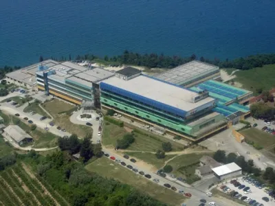 Posnetek bolni&scaron;nice Izola od zgoraj