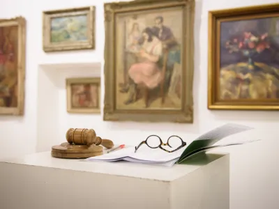 Ljubljana, Galerija DLUL.<br>Tretja drazba sodobne slovenske umetnosti v okviru Zveza drustev Slovenskih likovnih umetnikov.