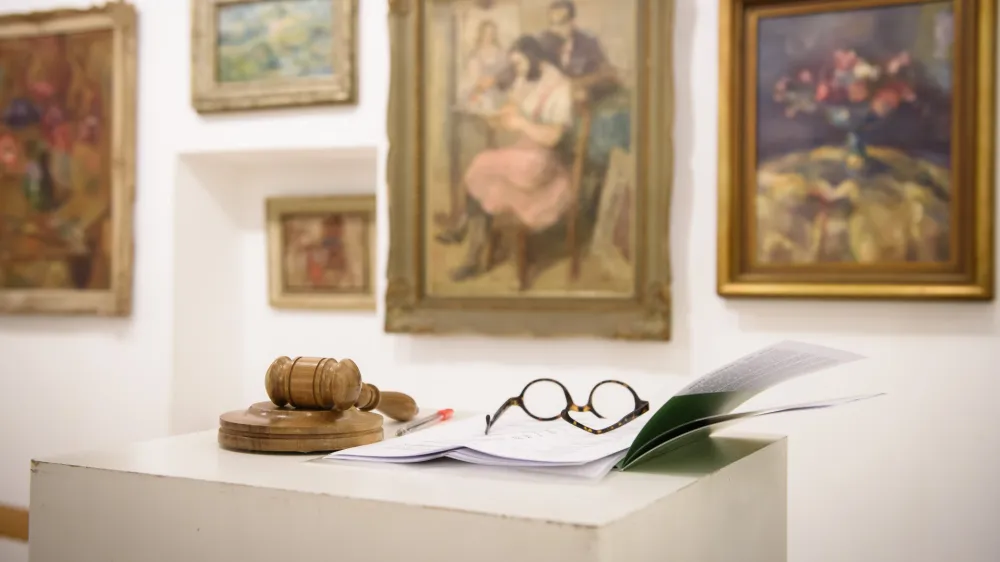 Ljubljana, Galerija DLUL.<br>Tretja drazba sodobne slovenske umetnosti v okviru Zveza drustev Slovenskih likovnih umetnikov.