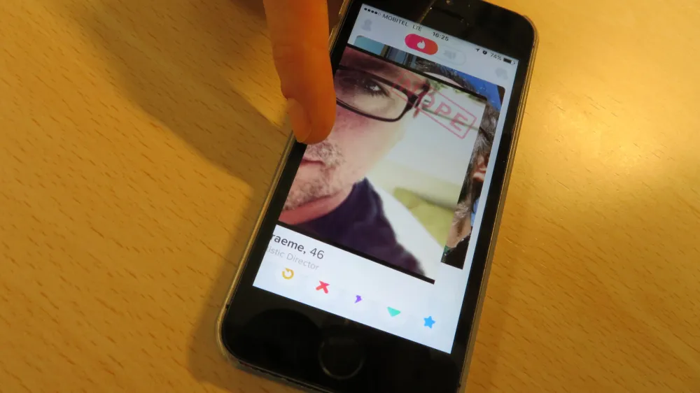 aplikacija tinder, zmenkanje