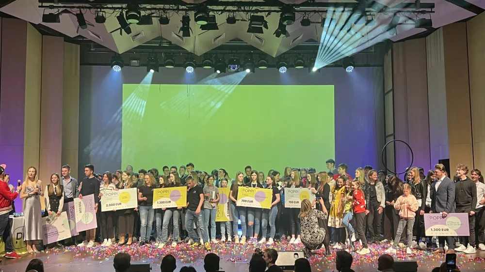 Zmagovalci in udeleženci na finalnem dogodku v Novi Gorici F Primorski tehnolo&scaron;ki park