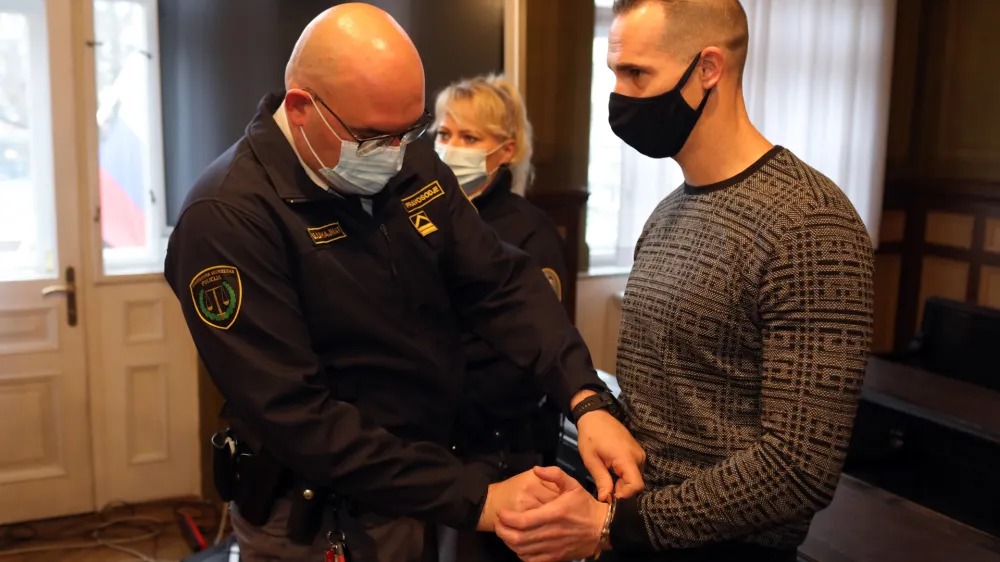 Potem ko je bil Ale&scaron; Zupančič zaradi droge obsojen na 12 let in pol zapora, se bo moral zagovarjati &scaron;e v zvezi z eno obtožnico. Foto: Jaka Gasar&nbsp;