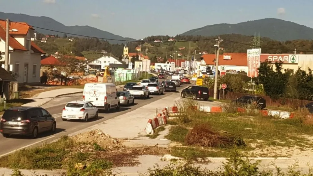 Vojnik, promet proti centru