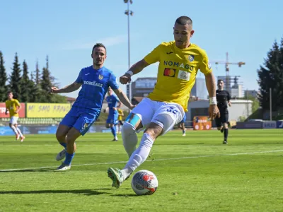 Jakoslav StankovićTilen Klemenčič- 7.04.2024 &ndash; nogomet - Bravo &ndash; Domžale, Prva liga Telemacha //FOTO: Nik Erik Neubauer 