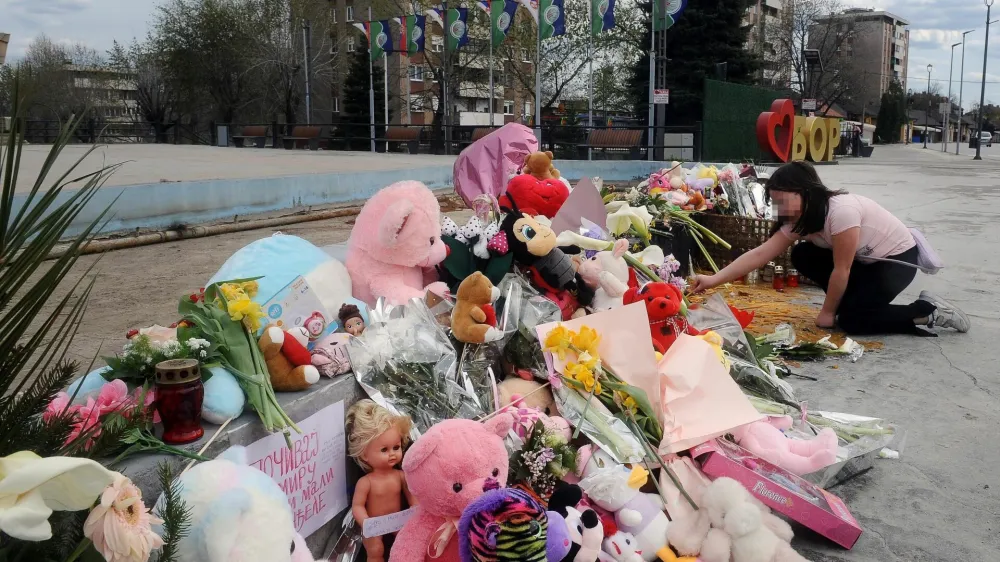06, April, 2024, Bor - The citizens of Bor still light candles and bring flowers in front of the House of Culture in that town, saying goodbye to two-year-old Danka Ilic, who was killed 10 days ago, and whose body is still being searched for. Photo: M.M./ATAImages<br><br>06, april, 2024, Bor - Gradjani Bora i dalje pale svece i donose cvece ispred Doma kulture u tom gradu, oprastajuci se od dvogodisnje Danke Ilic koja je ubijena pre 10 dana, a za cijim telom se i dalje traga. Photo: M.M./ATAImages Photo: M.M./ATA images/PIXSELL