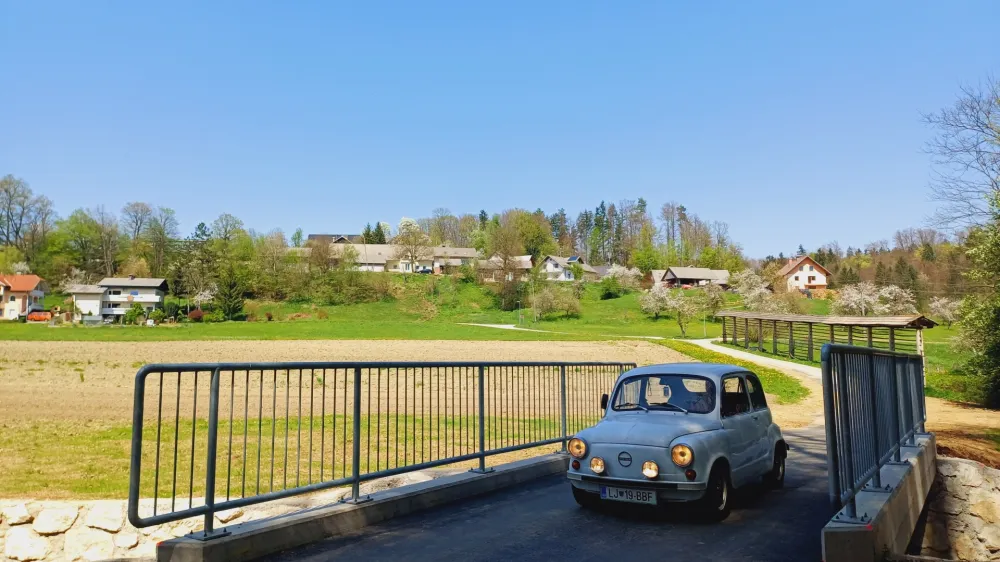 V Besnici so obnovili prvi most v Mestni občini Kranj po lanskih poplavah.&nbsp;