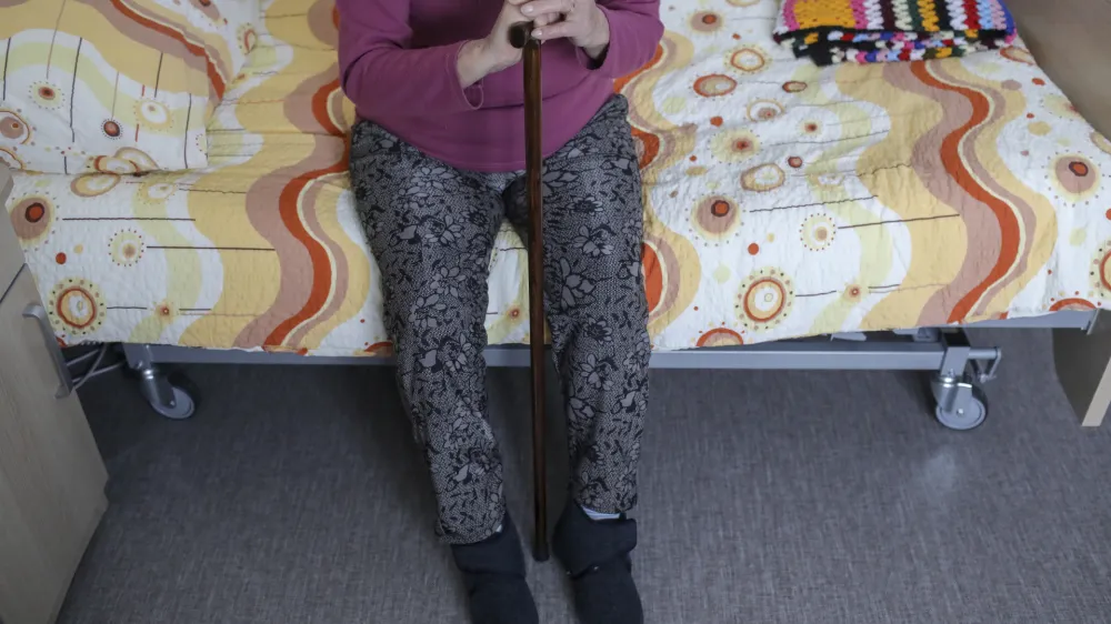 - simbolična fotografija &ndash; starej&scaron;i občani &ndash; starostniki - upokojenci- 20.01.2023 - SeneCura - Dom starej&scaron;ih občanov Komenda, Juhantova pot 9, //FOTO: Jaka Gasar