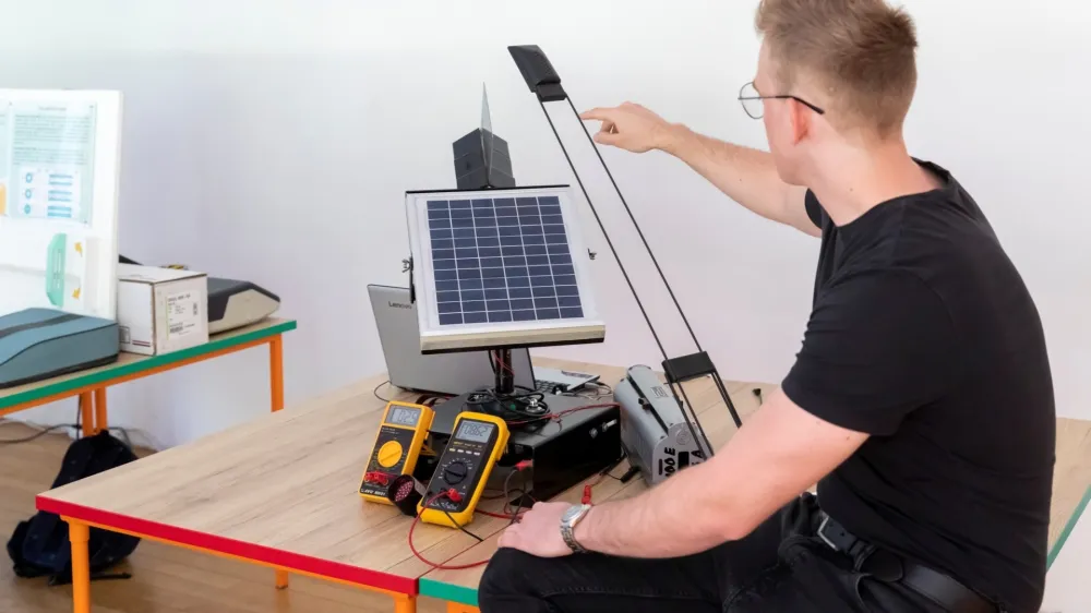 V Bistri pri Vrhniki potekajo tradicionalni Dnevi elektrotehnike.