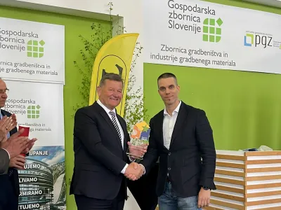 Toplotna črpalka etera se je uvrstila med najbolj&scaron;e izdelke v gradbeni&scaron;tvu. F Kronoterm