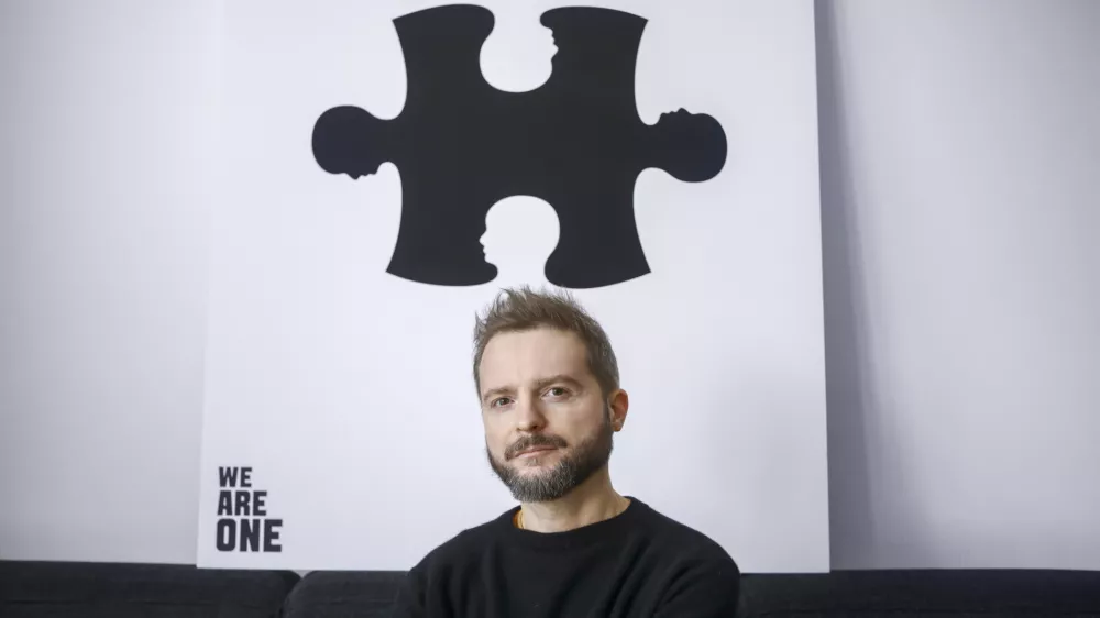 Tomato Ko&scaron;ir se je z odmevno naslovnico zna&scaron;el v dobri družbi &ndash; največ leto&scaron;njih nagrad Type Directors Club je pobral ugledni The New York Times.&nbsp;