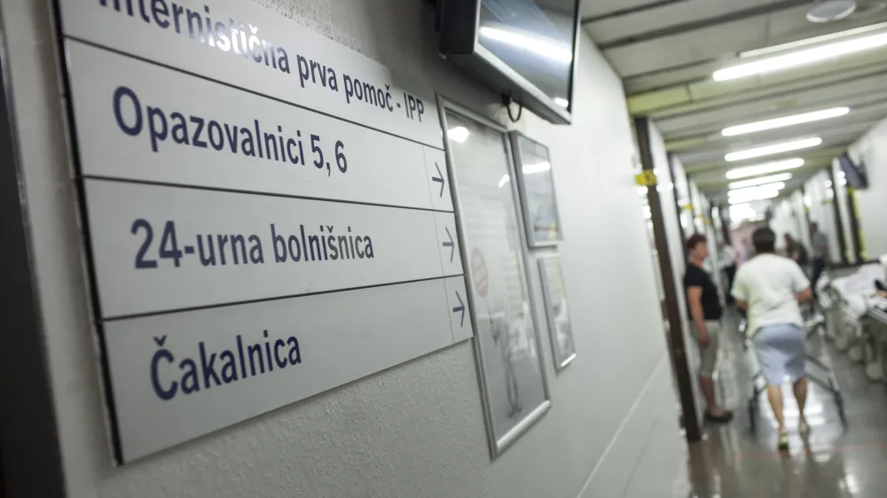 - 04.06.2015 - Univerzitetni klinični center v Ljubljani - Internistična prva pomoč (IPP), specialistična služba, del Urgentnega bloka Univerzitetnega kliničnega centra v Ljubljani - Urgentni blok UKC - urgenca -  ///FOTO: Luka Cjuha.