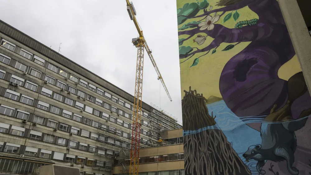 05.02.2024 - glavna stavba UKC Ljubljana - prenovaFOTO: Luka Cjuha