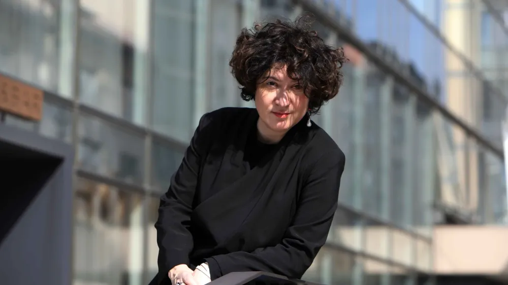 &raquo;Nasilje ima v sebi nagnjenost k &scaron;irjenju, ekstremno težko ga je zaustaviti, in nisem prepričana, ali se Zahod tega dovolj zaveda,&laquo; razmi&scaron;lja ruska pisateljica in pesnica Marija Stepanova. Foto: Tomaž Skale