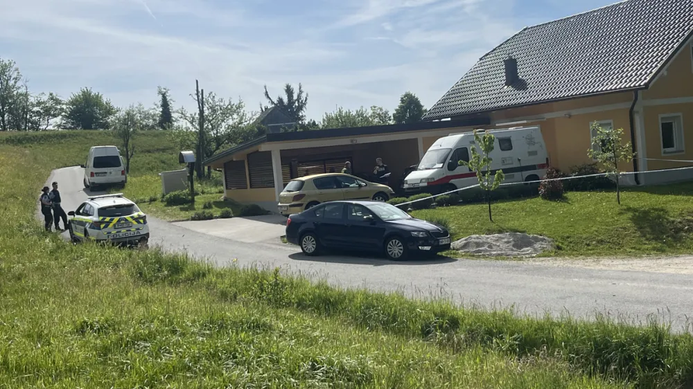 Kriminalisti &scaron;e preiskujejo, kaj je botrovalu poskusu umora in samomoru na Oko&scaron;ki Gori.&nbsp;