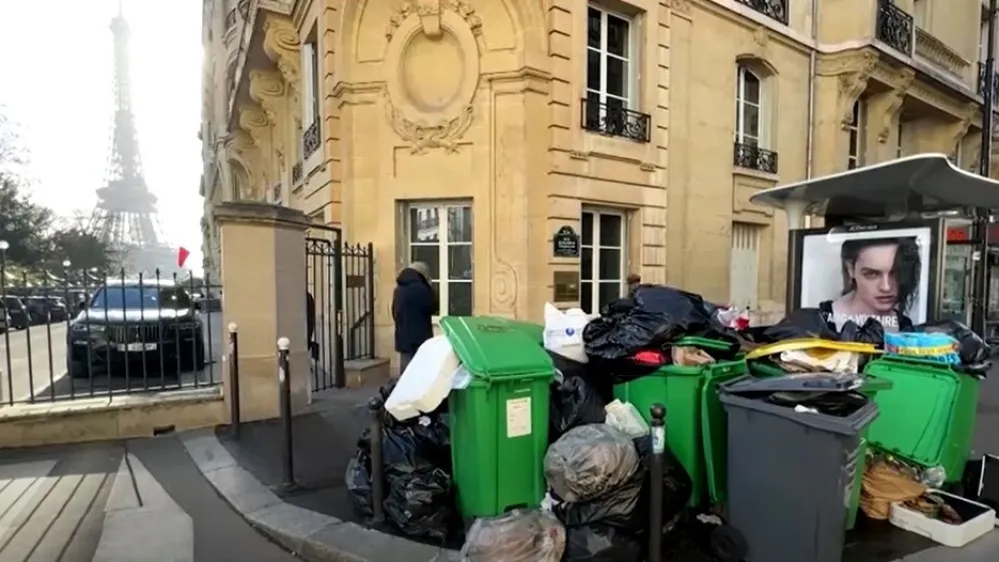 Stavka smetarjev Pariz 