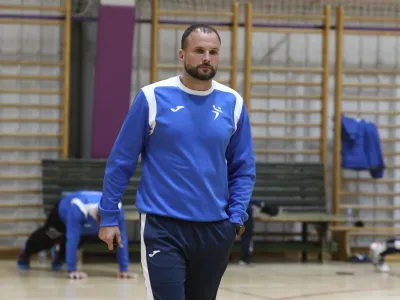 selektor mo&scaron;ke rokometne reprezentance Uro&scaron; Zorman- 26.12.2022 &ndash; mo&scaron;ka rokometna reprezentanca - uvodni trening mo&scaron;ke reprezentance - priprave za nastop na SP 2023 na Poljskem in &Scaron;vedskem.&nbsp;//FOTO: Luka Cjuha