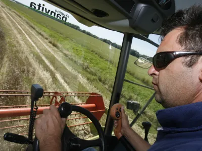 -Žetev-Prekmurje, reportaža//FOTO: Bojan VelikonjaOPOMBA: ZA OBJAVO ZA OBJAVO V PRILOGI &ndash; DNEVNIKOV OBJEKTIV - REPORTAŽA