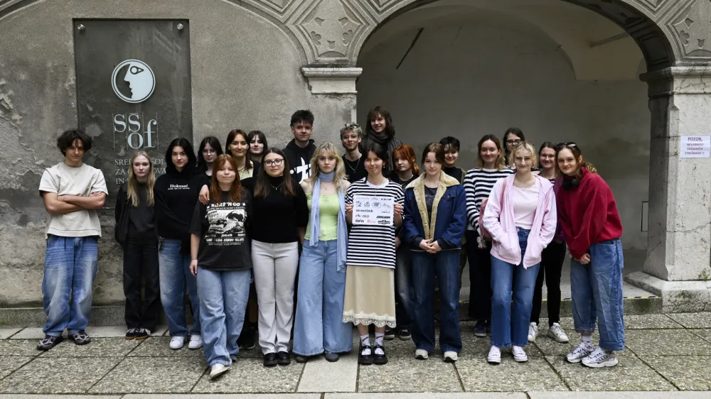 - 16.04.2024 - Dijaki S&Scaron;OF, Križanke. Projekt izposojevalnice koles v Domžalah.FOTO: Nik Erik Neubauer