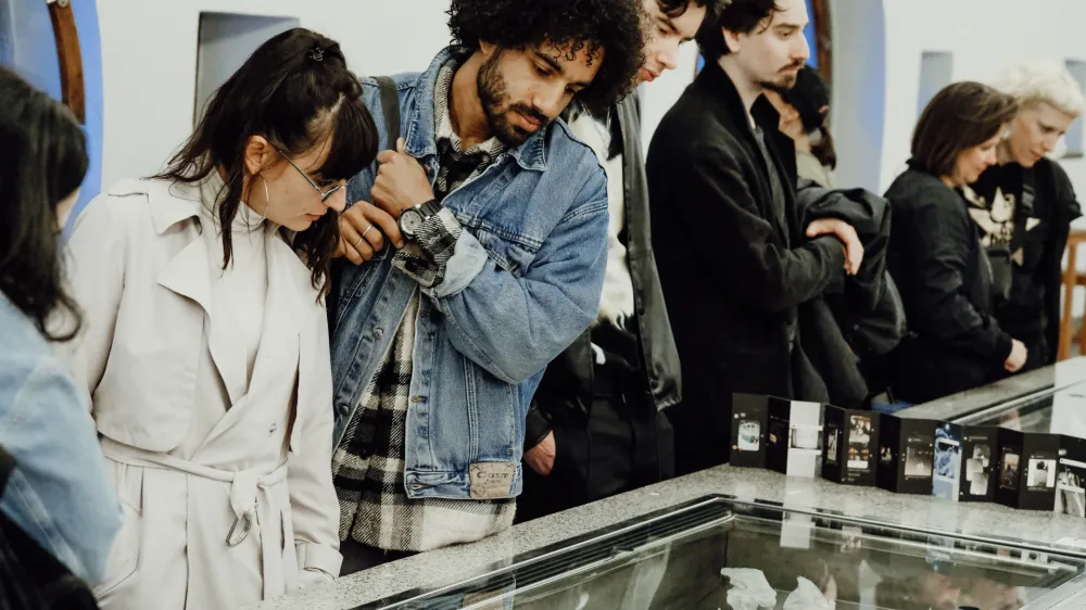 Povod za nastanek projekta LULAT ME! je bilo zaprtje barov, restavracij in celo javnih strani&scaron;č med pandemijo covida-19.
&nbsp;