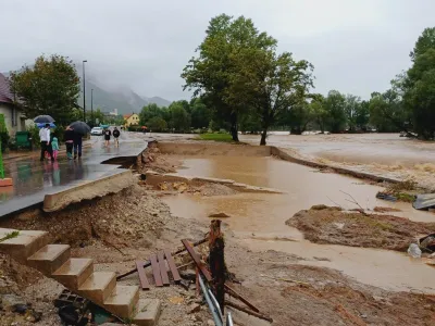 Cesta Medvode &Scaron;kofja Loka Poplave