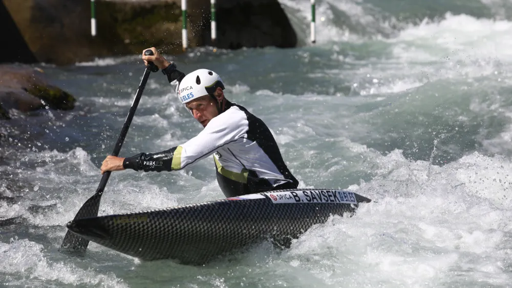 Benjamin Sav&scaron;ek10.5.2024 - medijsko druženje s kajaka&scaron;i in kanuisti ter vodstvom reprezentance z novinarsko konferenco, na kateri bodo spregovorili o pripravljenosti ter pričakovanjih na evropskem prvenstvu v slalomu na divjih vodah, ki bo v Tacnu Foto Luka Cjuha