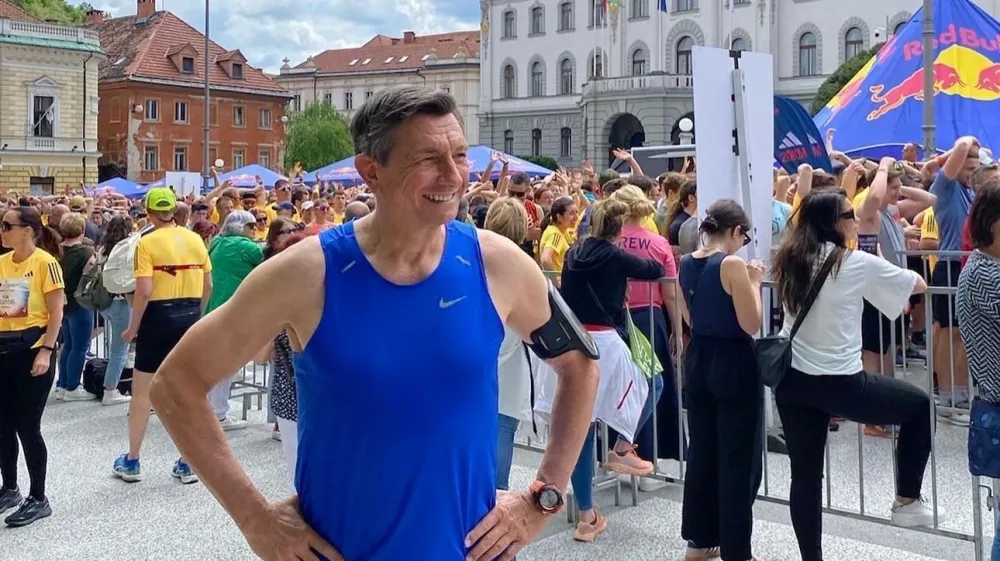 Borutu Pahorju med tekom ni dolgčas. F instagram
