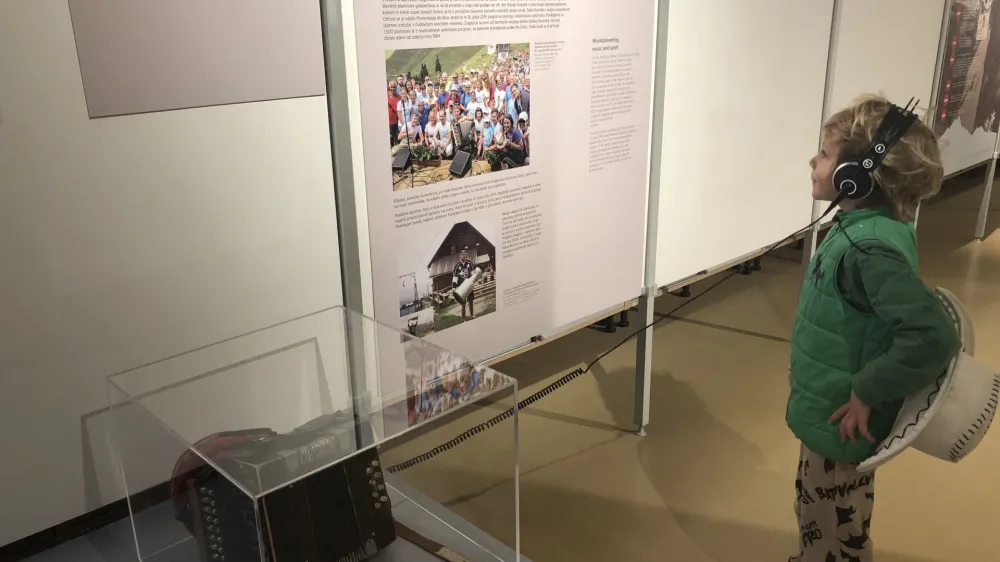 Osrednji dogodek ob stoletnici je razstava Gore in srčnost v Planinskem muzeju v Mojstrani.&nbsp;