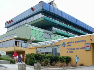 Splo&scaron;na bolni&scaron;nica Izola, bolnica