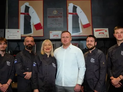 Ekipa zagreb&scaron;ke picerije Franko's Pizza & Bar, ki se je uvrstila na 14. mesto med najbolj&scaron;imi evropskimi picerijami izven Italije. F 50toppizza.it