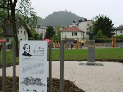 V park so prestavili tudi Bleiweisov kip.