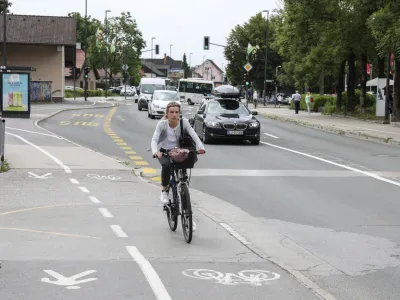 - 20.05.2024 - kolesarska steza na Dunajski cesti v Črnučah //FOTO: Jaka Gasar