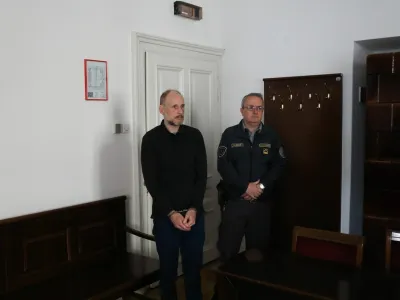 Benjamin Mihelič na predobravnavnem naroku ni priznal krivde za poskus uboja biv&scaron;e partnerice na avtobusu LPP februarja letos.&nbsp;