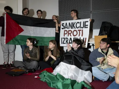 - 08.05.2024 - Protest &scaron;tudentov proti vojni v Palestini in zasedba Fakultete za družbene vede v Ljubljani FDV. FOTO: Nik Erik Neubauer