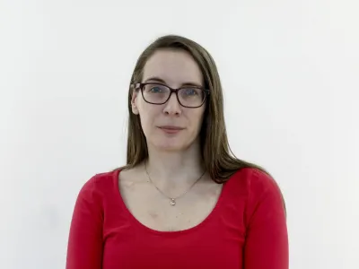 Vanja Brkić- Redakcija Dnevnik 2024 - portreti za komentarje in kolumne - kolumnisti - komentatorji &ndash; novinarji - portret //FOTO: Luka Cjuha