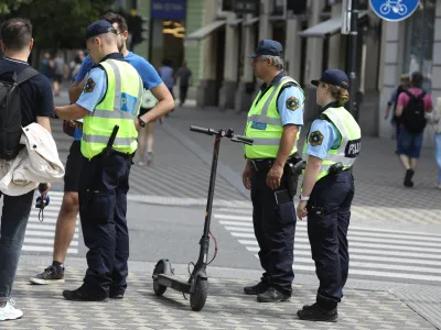 Kolesarji in vozniki električnih koles in skirojev so bili v prvih &scaron;tirih mesecih leto&scaron;njega leta udeleženi že v 288 nesrečah.&nbsp;
