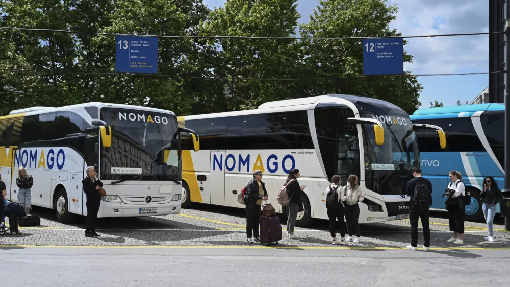 V novi Družbi za upravljanje javnega potni&scaron;kega prometa potnikom obljubljajo prijaznej&scaron;i javni promet z novimi linijami in kraj&scaron;imi potovalnimi časi.

&nbsp;
