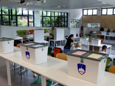 - Voli&scaron;če O&Scaron; Fužine.- 09.06.2024. - Volitve v Evropski parlament in &scaron;tirje referendumi za preferenčni glas, o Evtanaziji, o rabi marihuane v medicinske namene in za rekreativno uporabo 2024.//FOTO: Bojan Velikonja