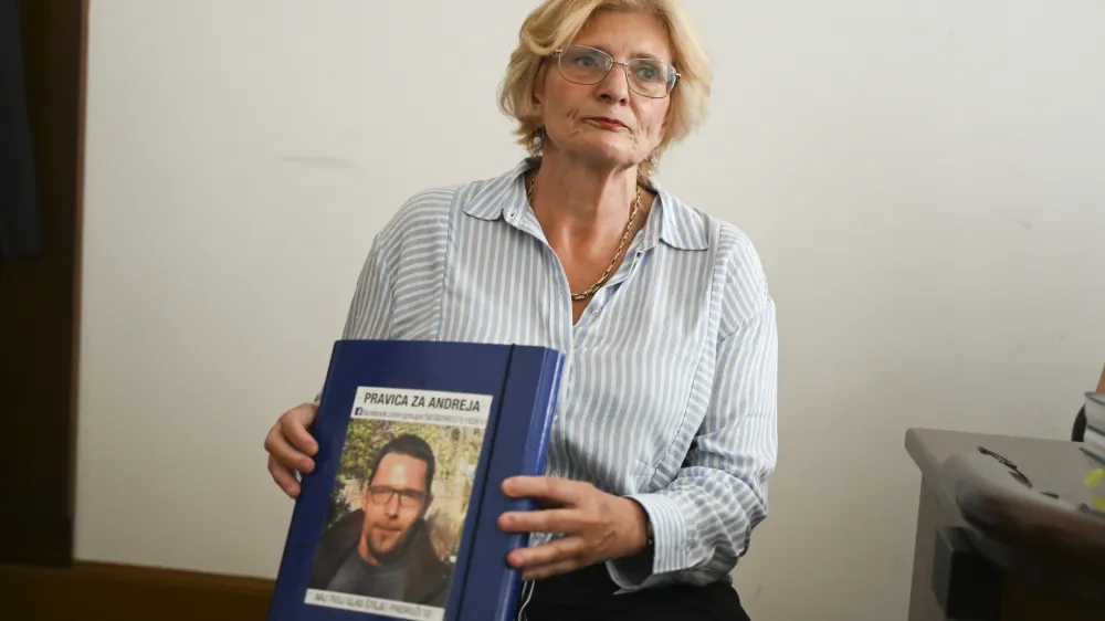 Lidija Giuliatti Bajželj - 24.08.2023 &ndash; sojenje Lidiji Giuliatti Bajželj, osumljeni kaznivega dejanja napeljevanja k umoru svojega sina Andreja Bajžlja //FOTO: Nik Erik Neubauer