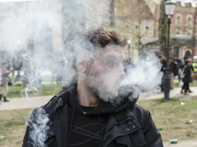 - simbolična fotografija: joint &ndash; konoplja &ndash; marihuana &ndash;  - 20.04.2023 &ndash; Kongresni trg - tradicionalni Marihuana mar&scaron; 2023 v organizaciji &Scaron;tudentske organizacije Univerze v Ljubljani - //FOTO: Jaka Gasar
