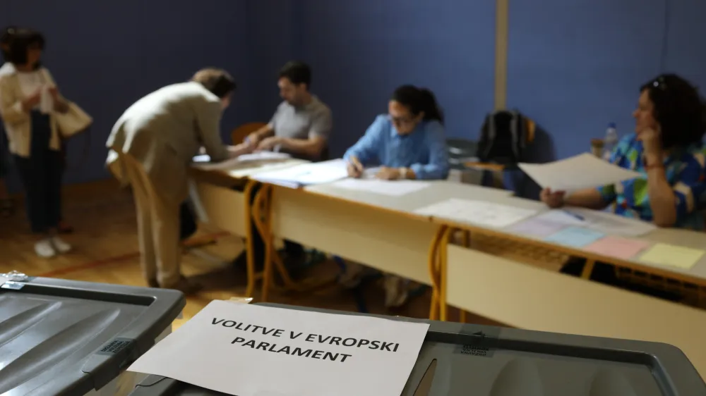 voli&scaron;če09.06.2024 - Evropske volitve 2024 - Volitve poslancev v Evropski parlament - Referendum //FOTO: Luka Cjuha