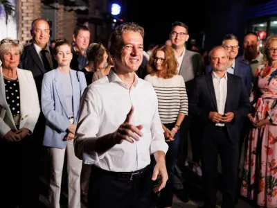 Predsednik vlade je predloge zakonskih re&scaron;itev glede pomoči pri prostovoljnem končanju življenja ter gojenja in predelave konoplje v medicinske namene napovedal do konca leta.&nbsp;