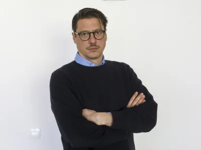 - 16.01.2024 &ndash; Miha Plementa&scaron;, novinar &ndash; urednik Dnevnik online &ndash; Dnevnik.si - Redakcija Dnevnik 2024 - portreti za komentarje in kolumne - kolumnisti - komentatorji &ndash; novinarji -  //FOTO: Luka Cjuha