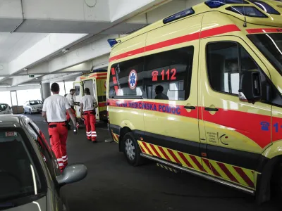 - 02.06.2015 - Urgenca - Urgentni blok UKC - Univerzitetni klinični center v Ljubljani, re&scaron;evalno vozilo    ///FOTO: Luka Cjuha.