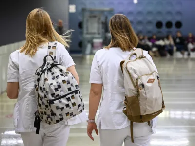  - 09.01.2024 &ndash; opozorilna stavka zdravnikov in zobozdravnikov - zdravniki in zobozdravniki zaradi neuresničenih zavez vlade iz že sklenjenih sporazumov opozorilno stavkali. protest //FOTO: Nik Erik Neubauer 