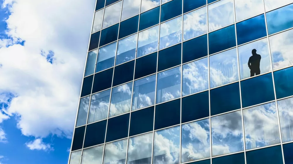 Ob mednarodnem dnevu žvižgačev, ki bo v nedeljo 23. junija raziskujemo, kdo so prijavitelji, ki prijavijo ali razkrijejo informacije o nepravilnih ravnanjih kot so na primer korupcija, goljufije, strokovne napake in malomarnost v delovnem okolju. Od lanskega leta jih &scaron;čiti tudi Zakon o za&scaron;čiti prijaviteljev (t.i.žvižgačev).