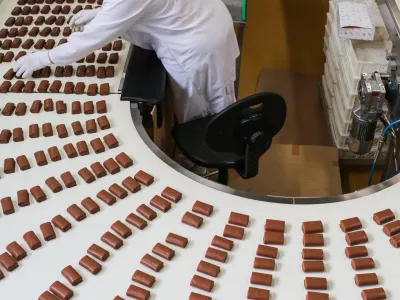 biskvitno pecivo - 10.04.2019 &ndash; GORENJKA Žito, tovarna čokolade Lesce - proizvodnja - //FOTO: Bojan Velikonja / Foto: Bojan Velikonja