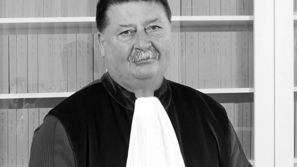V 77. letu je umrl sodnika Sodi&scaron;ča EU Marko Ile&scaron;ič.