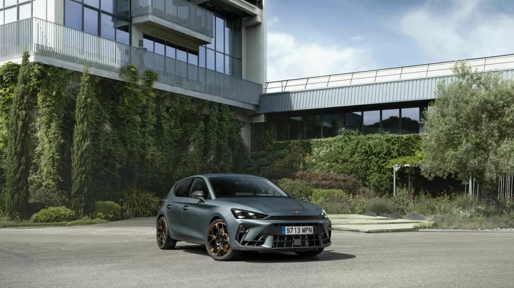 Prodaja se tudi v Sloveniji začne julija, osnovna cena &scaron;e ni znana, petvratna različica 1,5 eTSI DSG bo stala 34.656, karavanska pa 36.011 evrov.